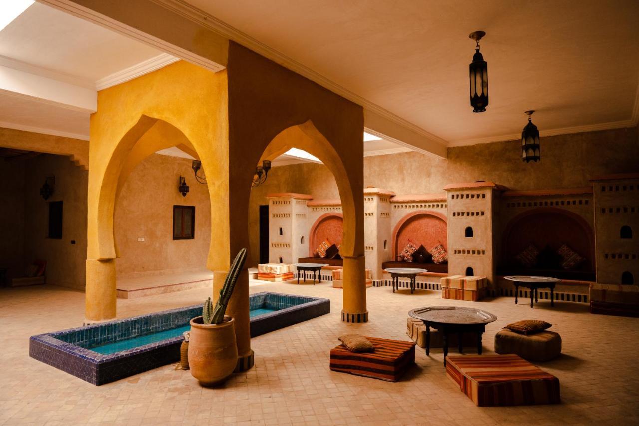Riadsuerteloca Merzouga Hassilabied Eksteriør bilde The interior of a hammam in Marrakech, Morocco