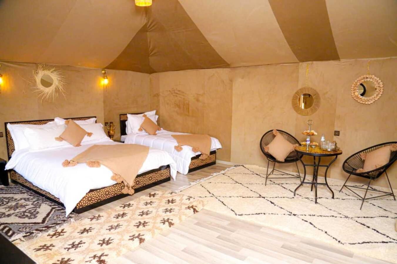 Riadsuerteloca Merzouga Hassilabied Eksteriør bilde Luxury tent interior